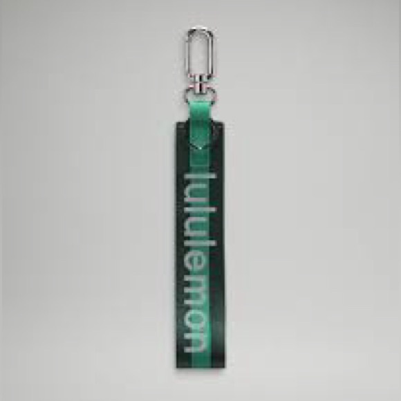 lululemon athletica Accessories - LULULEMON Never Lost Keychain Green Like New Large Hook Loop Accesories